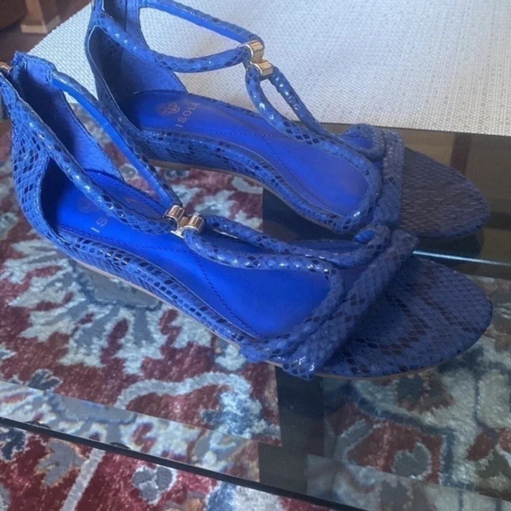 Wedge Isola straps shoes , leather in blue color, size 6.5